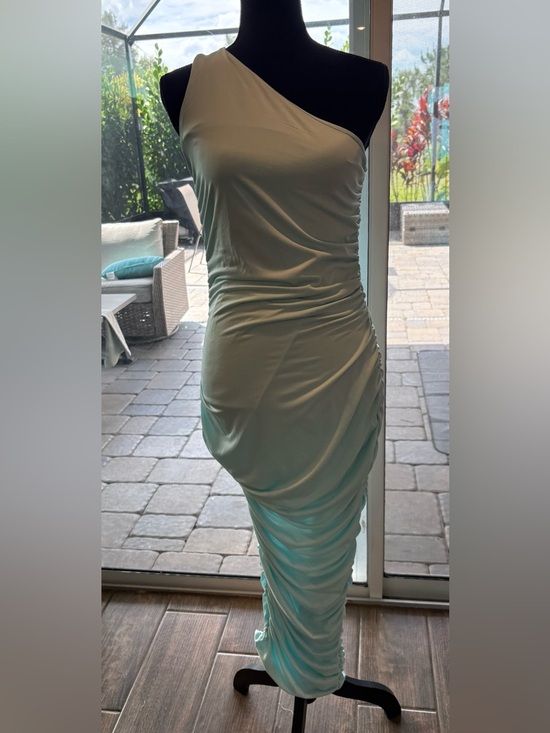 Dresses & Skirts - Mint Green Ruched Midi Dress - Women sz Large